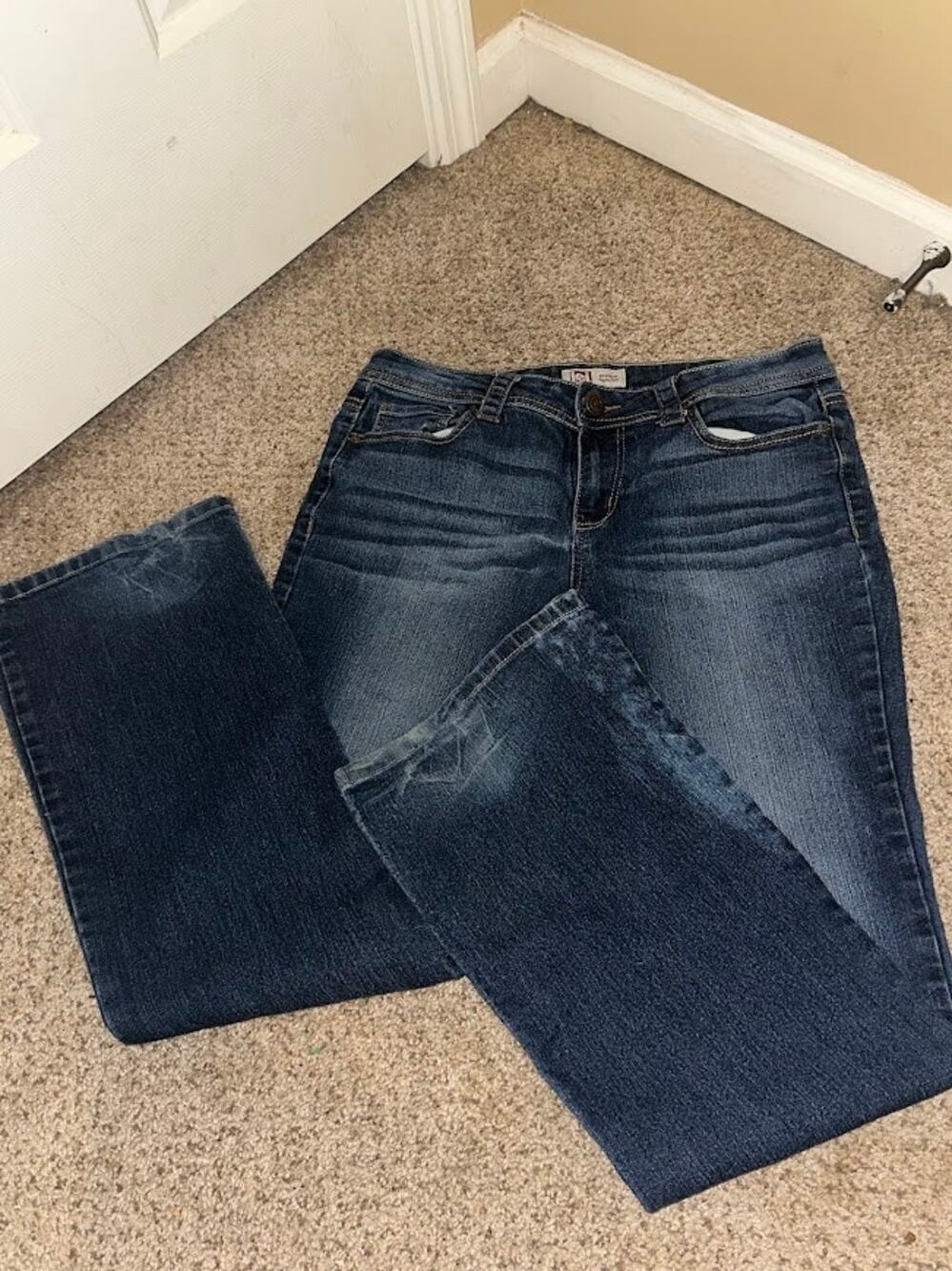 L.E.I. Women’s Bootcut Jeans Dark Wash Y2K Style Denim